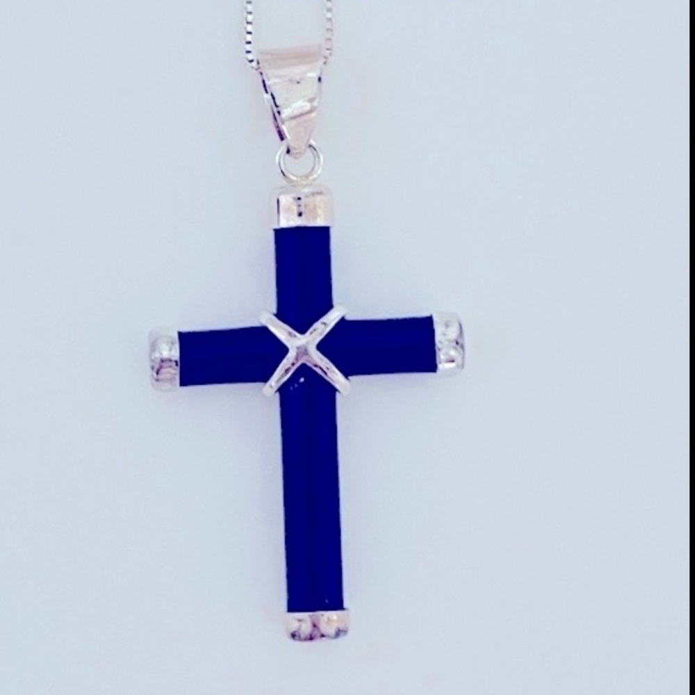 New Black Onyx and sterling Silver Cross Pendant with 18” chain